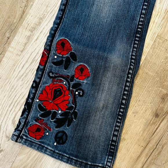 Cowgirl Tuff Wild & Free Jeans 28/33 - Picture 5 of 9